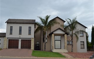 5 Bedroom House in Copperleaf