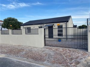 3 Bed House in Weltevreden Valley
