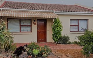 1 Bedroom House in Amandelsig
