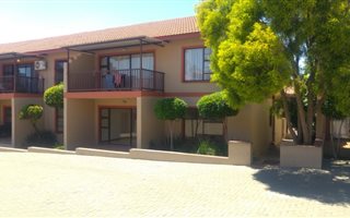 2 Bedroom Cluster in Pioneer Park
