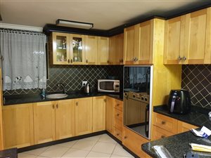 4 Bed House in Brackenham