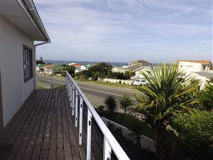 3 Bed House in Kidds Beach