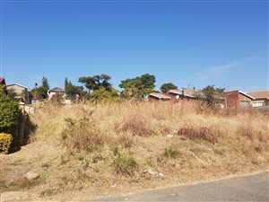 1030 m² Land available in Observation Hill