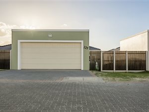 3 Bed House in Westbrook