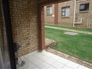 2 Bed Flat in Doringkruin