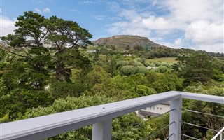 5 Bedroom House in Constantia Upper
