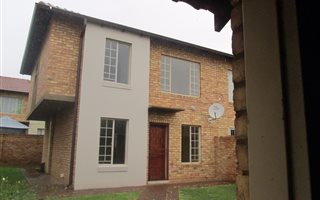 3 Bedroom Duplex in Tijger Valley and surrounds