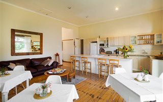 4 Bedroom House in Oranjezicht