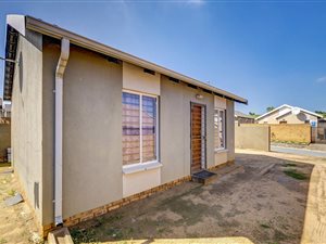 2 Bed House in Cosmo City