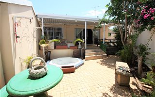 4 Bedroom Simplex in Glenashley