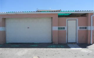 4 Bedroom House in Devon Park