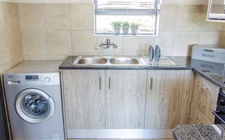 2 Bedroom Apartment in Mooikloof Equestrian Estate
