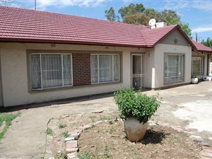 3 Bed House in Rembrandt Park