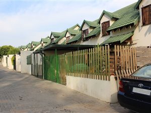 3 Bed Duplex in Halfway Gardens