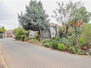 3 Bed House in Bougainvillea Estate