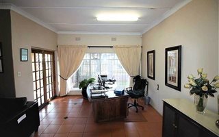 223 m² Office Space in Northmead