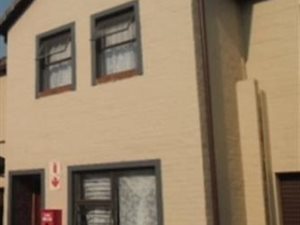 3 Bed Duplex in Brits Central
