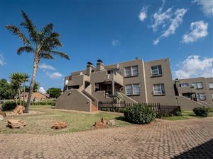 3 Bed Apartment in Breaunanda