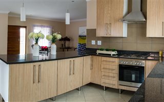 3 Bedroom House in Monavoni