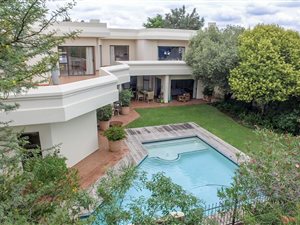 5 Bed House in Dainfern Golf Estate