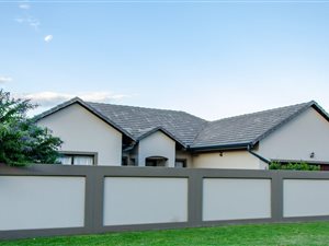 3 Bed House in Rose Acres Estate