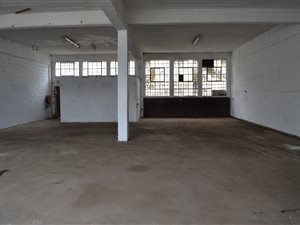 200 m² Commercial space in Queensmead Industrial
