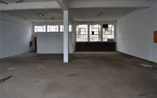 200 m² Commercial space in Queensmead Industrial