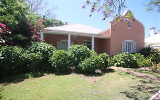 7 Bedroom House in Coetzenburg