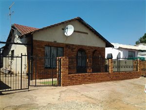 2 Bed House in Chiawelo