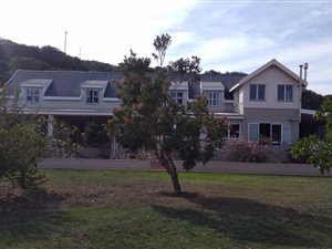 2 ha Farm in Still Bay East