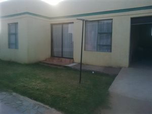 2 Bed House in Randburg Central