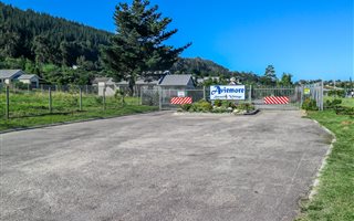 503 m² Land available in The Village