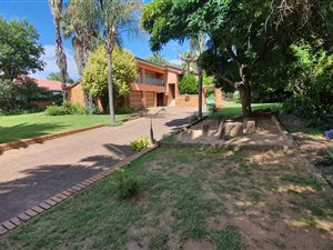 5 Bed House in Gholfsig