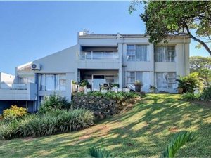 3 Bed Apartment in Willard Beach