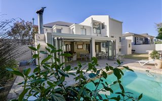 4 Bedroom House in Monte Sereno