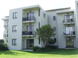 2 Bed Apartment in Jackal Creek Golf Estate