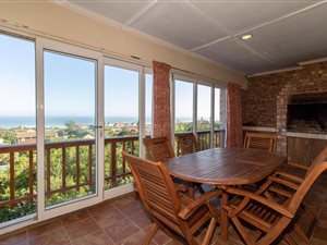 8 Bed House in Cannon Rocks