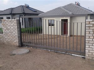 2 Bed House in Riverside View