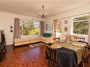 2 Bed Apartment in Wynberg Upper