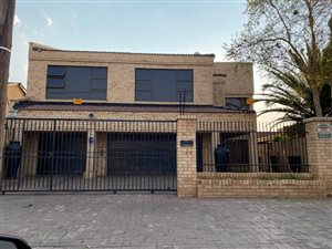 6 Bed House in Lenasia