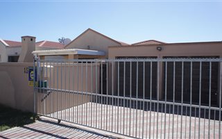 3 Bedroom House in Vredelust