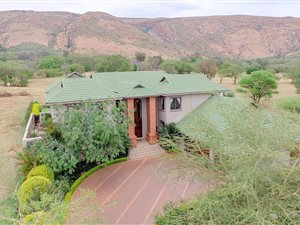 5 Bed House in Wigwam