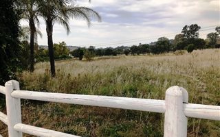1 ha Land available in Beaulieu