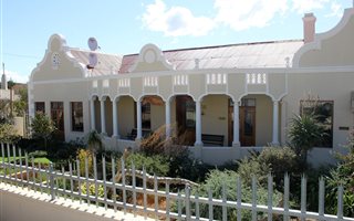 700 m² Commercial space in Uniondale