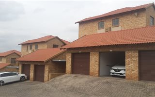 2 Bedroom Townhouse in Meyersdal