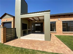 2 Bed Simplex in Retire at Midstream