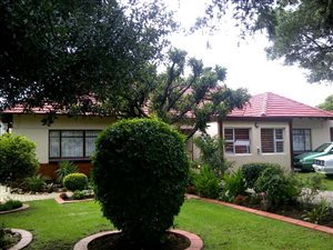 3 Bed House in Robertsham