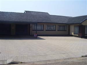 4 Bed House in General Alberts Park