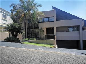 5 Bed House in Claudius