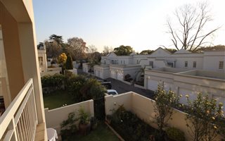 2 Bedroom Apartment in Saxonwold